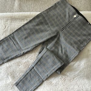 Zara leggings size L fits M too